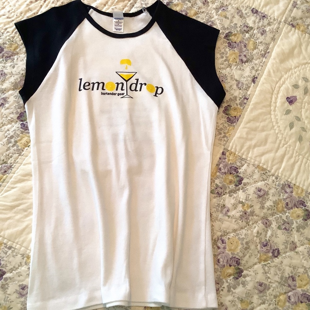 Lemon Drop Martini themed  t-shirt, Size M